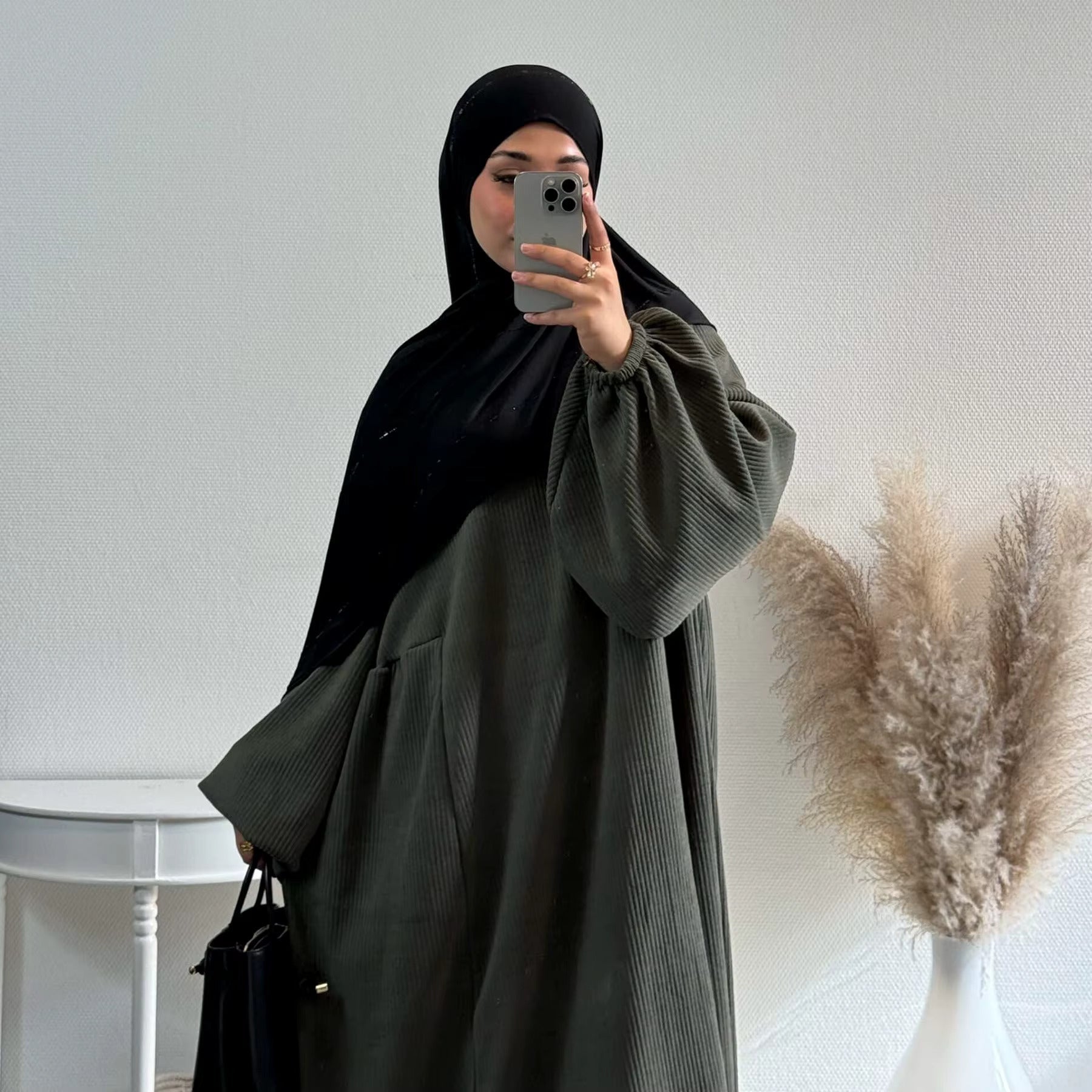 Elegant Warm Corduroy Abaya - Ergosalah - Ergonomic padded prayer mat for knee support