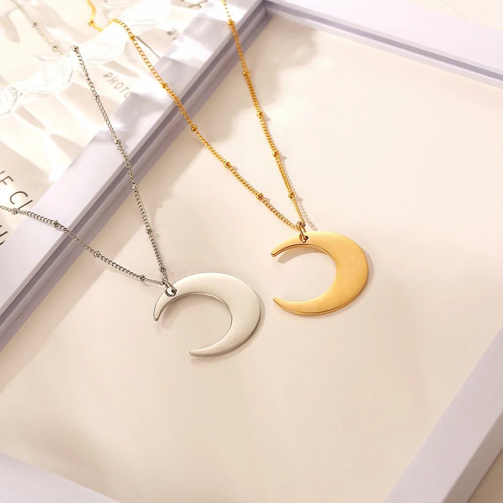 Inna Ma’al Usri Yusra Crescent Moon Necklace - Ergosalah - Ergonomic padded prayer mat for knee support
