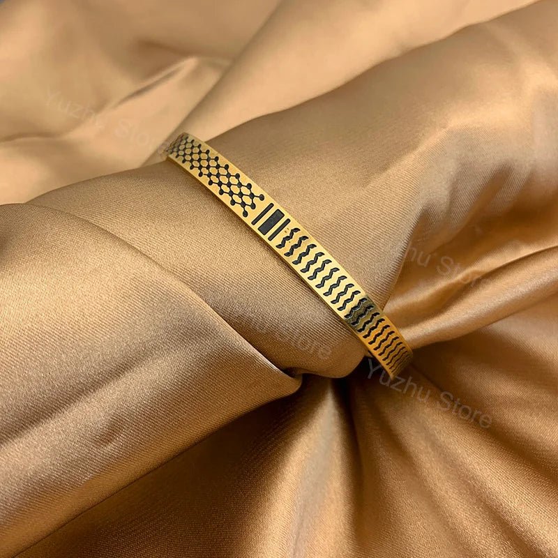 Keffiyeh Pattern Stainless Steel Cuff Bracelet Unisex - Ergosalah - Ergonomic padded prayer mat for knee support