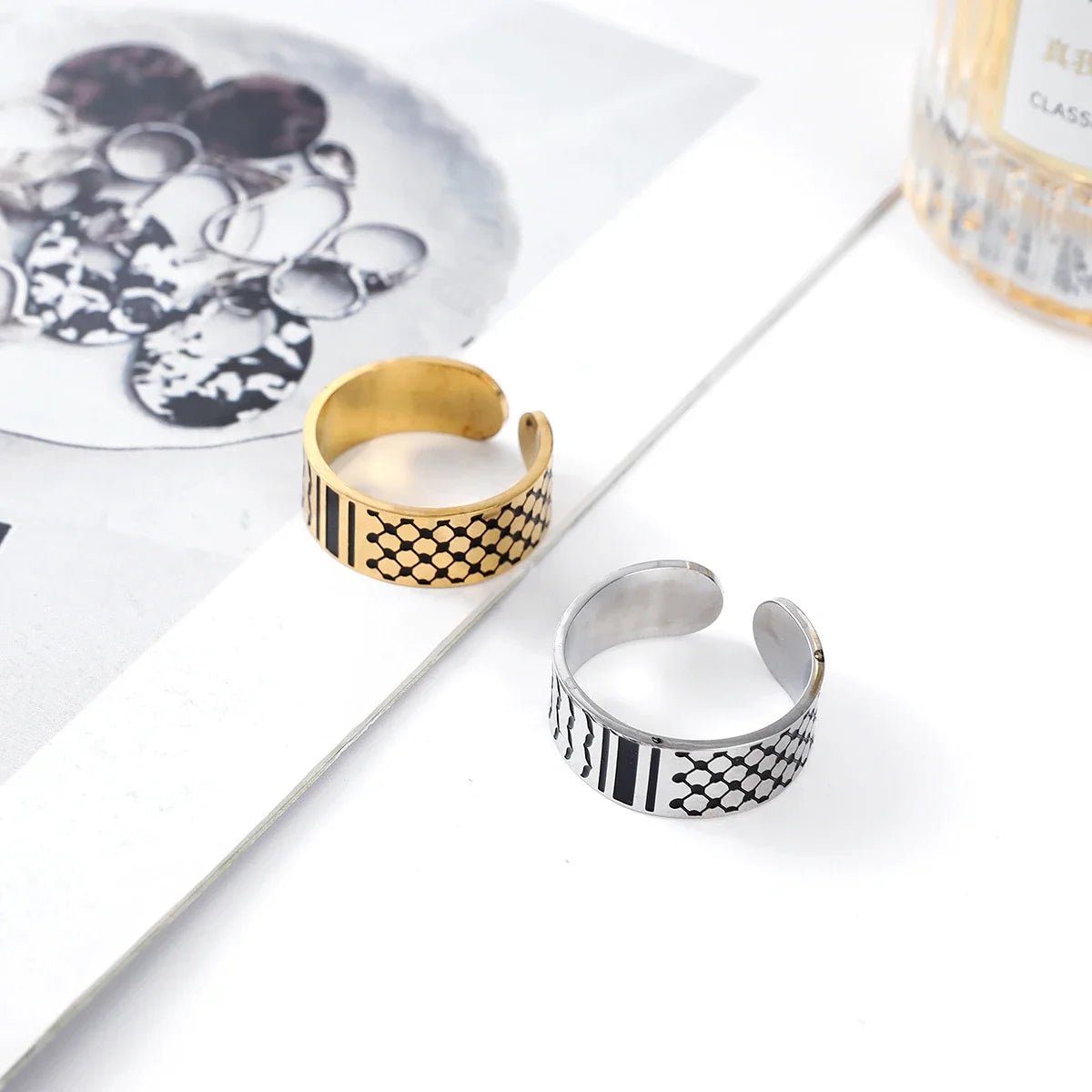 Palestine Keffiyeh Ring Unisex - Ergosalah - Ergonomic padded prayer mat for knee support